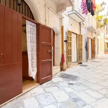 Charming Old Town House アパート