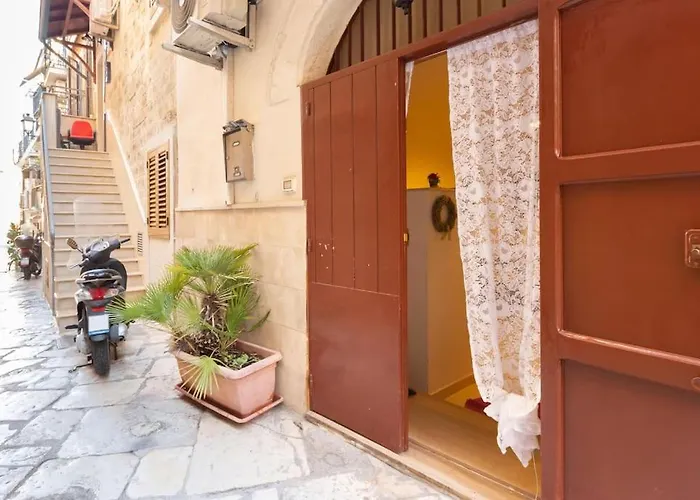 Charming Old Town House * Bari